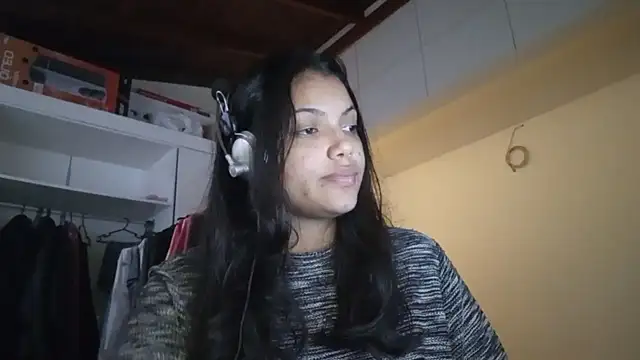 Snapshot of bombomepimenta chatting on 15, 10, 2025 bombomepimenta online show from 15, 10, 2025