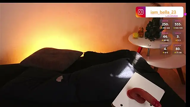 yourtoybella online show from 25, 11, 2025