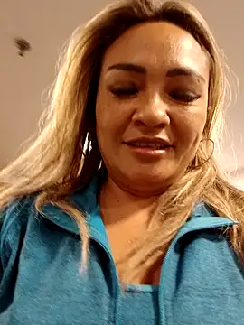 Snapshot of Afroditecash chatting on 2, 2, 2025 Afroditecash online show from 2, 2, 2025