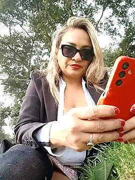 Snapshot of Afroditecash chatting on 4, 2, 2025 Afroditecash online show from 4, 2, 2025