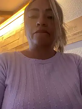 Snapshot of Afroditecash chatting on 20, 2, 2025 Afroditecash online show from 20, 2, 2025