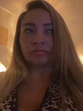 Snapshot of Afroditecash chatting on 6, 3, 2025 Afroditecash online show from 6, 3, 2025