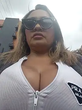 Snapshot of Afroditecash chatting on 17, 10, 2025 Afroditecash online show from 17, 10, 2025