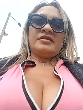 Snapshot of Afroditecash chatting on 22, 12, 2025 Afroditecash online show from 22, 12, 2025