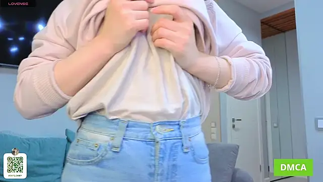 DonnaBurkee online show from 5, 10, 2025