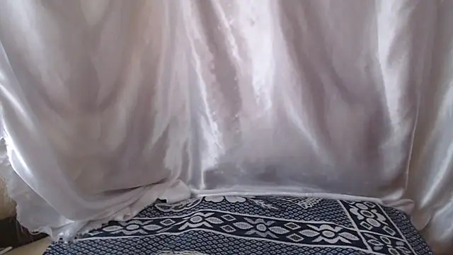 Burberrry  online show from 9, 4, 2026