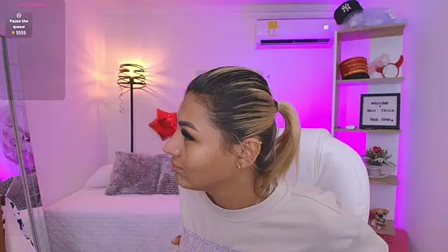 Snapshot of SALOOMEE__ chatting on 6, 3, 2025 SALOOMEE online show from 6, 3, 2025