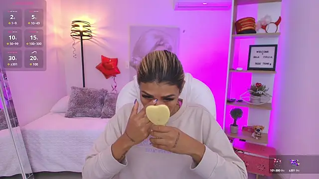 Snapshot of SALOOMEE__ chatting on 7, 3, 2025 SALOOMEE online show from 7, 3, 2025