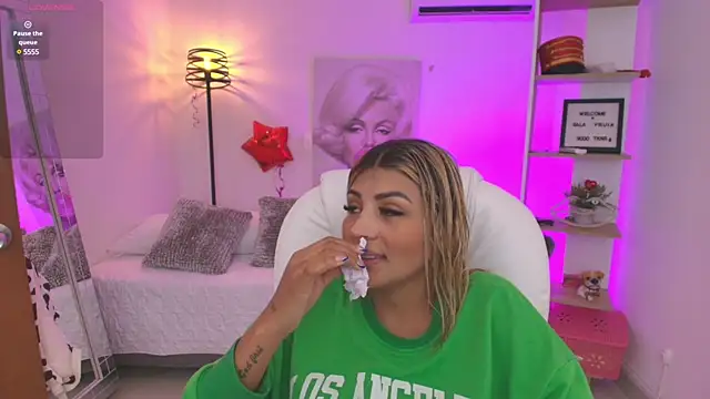 Snapshot of SALOOMEE__ chatting on 10, 3, 2025 SALOOMEE online show from 10, 3, 2025