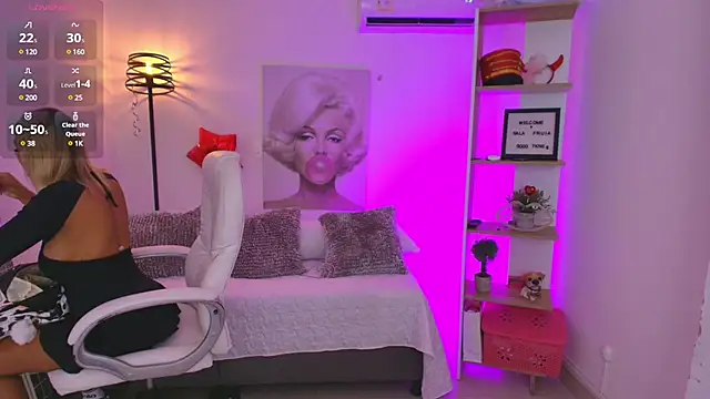 Snapshot of SALOOMEE__ chatting on 13, 3, 2025 SALOOMEE online show from 13, 3, 2025