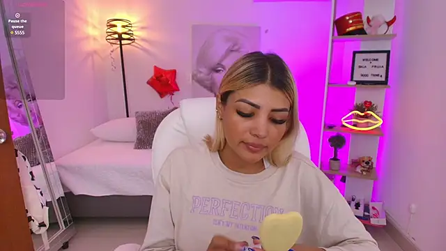 Snapshot of SALOOMEE__ chatting on 17, 3, 2025 SALOOMEE online show from 17, 3, 2025