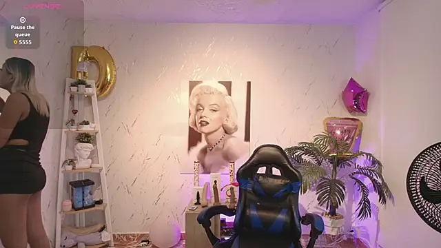 Snapshot of SALOOMEE__ chatting on 1, 10, 2025 SALOOMEE online show from 1, 10, 2025