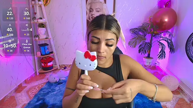 Snapshot of SALOOMEE__ chatting on 11, 10, 2025 SALOOMEE online show from 11, 10, 2025