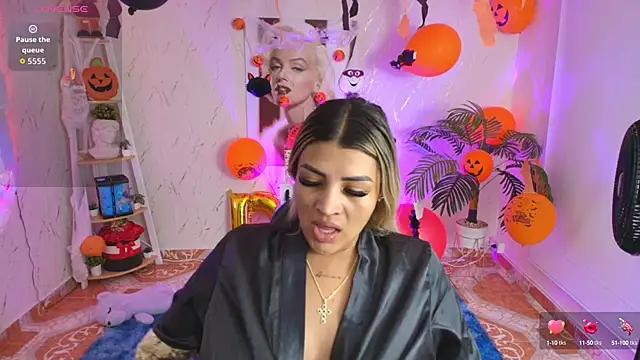 Snapshot of SALOOMEE__ chatting on 25, 10, 2025 SALOOMEE online show from 25, 10, 2025