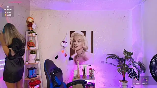 Snapshot of SALOOMEE__ chatting on 5, 11, 2025 SALOOMEE online show from 5, 11, 2025