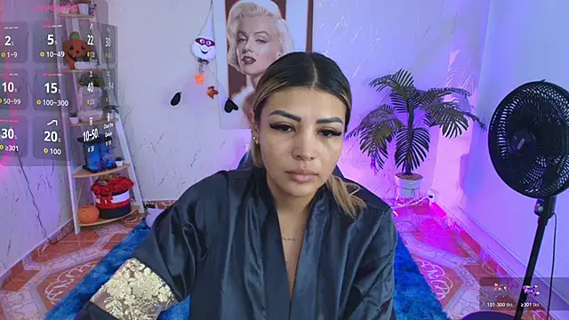 Snapshot of SALOOMEE__ chatting on 13, 11, 2025 SALOOMEE online show from 13, 11, 2025