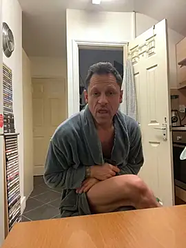 Snapshot of Yourhotboy_42 chatting on 4, 2, 2025 Yourhotboy 42 online show from 4, 2, 2025