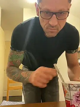 Snapshot of Yourhotboy_42 chatting on 6, 2, 2025 Yourhotboy 42 online show from 6, 2, 2025