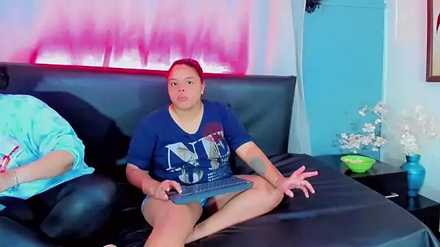 Snapshot of brunnette_hot chatting on 18, 2, 2025 brunnette hot online show from 18, 2, 2025