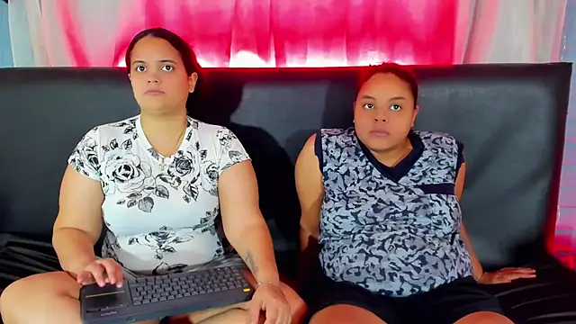 Snapshot of brunnette_hot chatting on 28, 2, 2025 brunnette hot online show from 28, 2, 2025