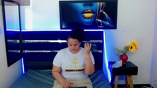 Snapshot of brunnette_hot chatting on 21, 9, 2025 brunnette hot online show from 21, 9, 2025