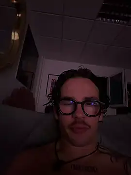 Snapshot of hardmecl chatting on 19, 6, 2026 hardmecl online show from 19, 6, 2026