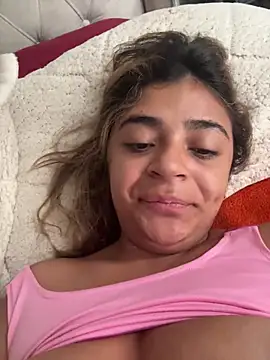 Snapshot of pamell_col chatting on 11, 11, 2025 pamell col online show from 11, 11, 2025