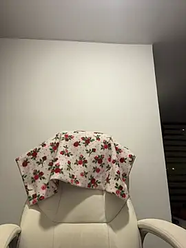 Snapshot of pamell_col chatting on 13, 11, 2025 pamell col online show from 13, 11, 2025