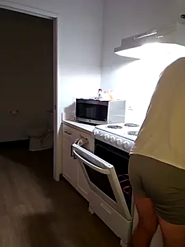 Iliketocooksquirt25 online show from 10, 3, 2025