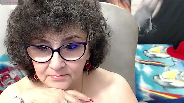 Snapshot of cataleya_mom chatting on 22, 2, 2025 cataleya mom online show from 22, 2, 2025