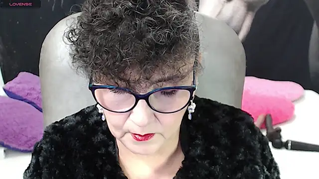 Snapshot of cataleya_mom chatting on 2, 3, 2025 cataleya mom online show from 2, 3, 2025