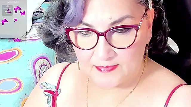 Snapshot of cataleya_mom chatting on 19, 9, 2025 cataleya mom online show from 19, 9, 2025