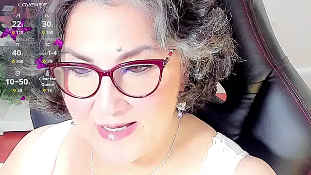 Snapshot of cataleya_mom chatting on 14, 10, 2025 cataleya mom online show from 14, 10, 2025