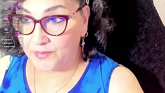 Snapshot of cataleya_mom chatting on 15, 12, 2025 cataleya mom online show from 15, 12, 2025