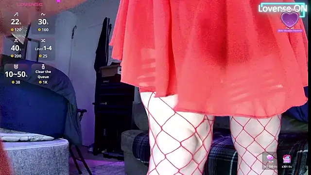 Snapshot of famousALYX chatting on 21, 12, 2025 famousALYX online show from 21, 12, 2025