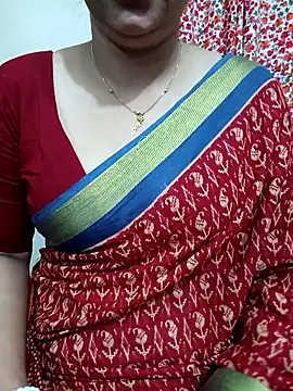 Snapshot of Priya_Boudi chatting on 6, 11, 2025 Priya Boudi online show from 6, 11, 2025