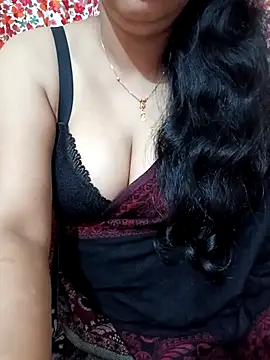 Snapshot of Priya_Boudi chatting on 14, 12, 2025 Priya Boudi online show from 14, 12, 2025