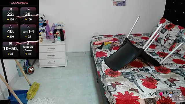 Snapshot of soniafuckboobs chatting on 10, 6, 2026 soniafuckboobs online show from 10, 6, 2026
