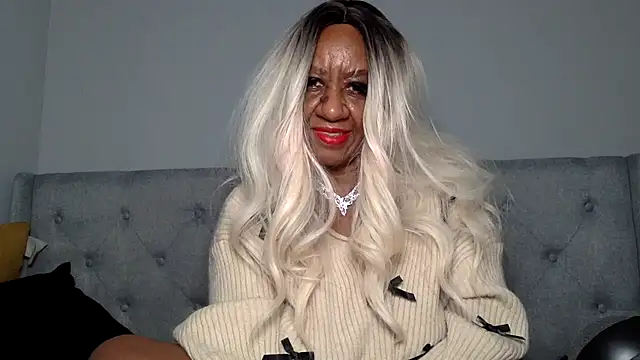 Snapshot of BreanaDivine chatting on 21, 12, 2024 BreanaDivine online show from 21, 12, 2024