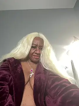 Snapshot of BreanaDivine chatting on 15, 2, 2025 BreanaDivine online show from 15, 2, 2025