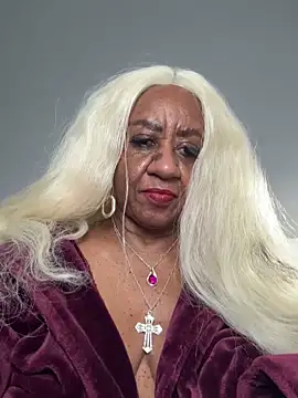 Snapshot of BreanaDivine chatting on 18, 2, 2025 BreanaDivine online show from 18, 2, 2025