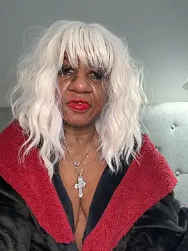 Snapshot of BreanaDivine chatting on 8, 3, 2025 BreanaDivine online show from 8, 3, 2025