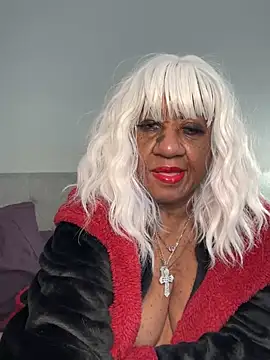 Snapshot of BreanaDivine chatting on 9, 3, 2025 BreanaDivine online show from 9, 3, 2025