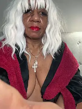 Snapshot of BreanaDivine chatting on 11, 3, 2025 BreanaDivine online show from 11, 3, 2025