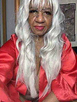 Snapshot of BreanaDivine chatting on 19, 12, 2025 BreanaDivine online show from 19, 12, 2025