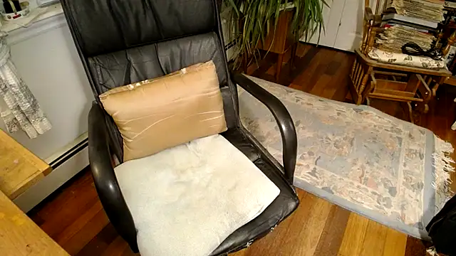 Snapshot of Happyjaxx chatting on 18, 11, 2025 Happyjaxx online show from 18, 11, 2025