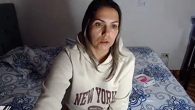 Snapshot of Chantal_hott chatting on 14, 7, 2026 Chantal hott online show from 14, 7, 2026