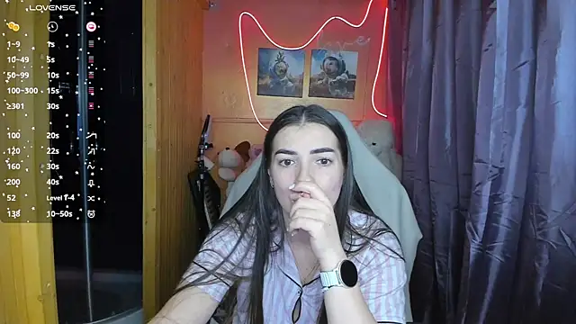 Snapshot of Fiery_Brunette_ chatting on 28, 2, 2025 Fiery Brunette online show from 28, 2, 2025