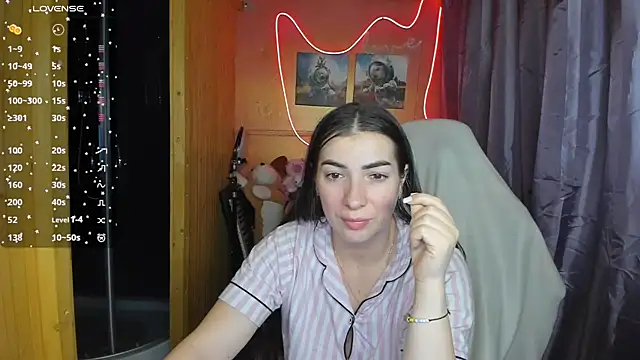 Snapshot of Fiery_Brunette_ chatting on 3, 3, 2025 Fiery Brunette online show from 3, 3, 2025