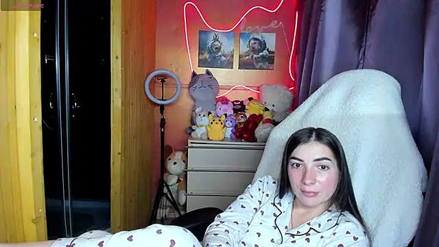 Snapshot of Fiery_Brunette_ chatting on 24, 9, 2025 Fiery Brunette online show from 24, 9, 2025